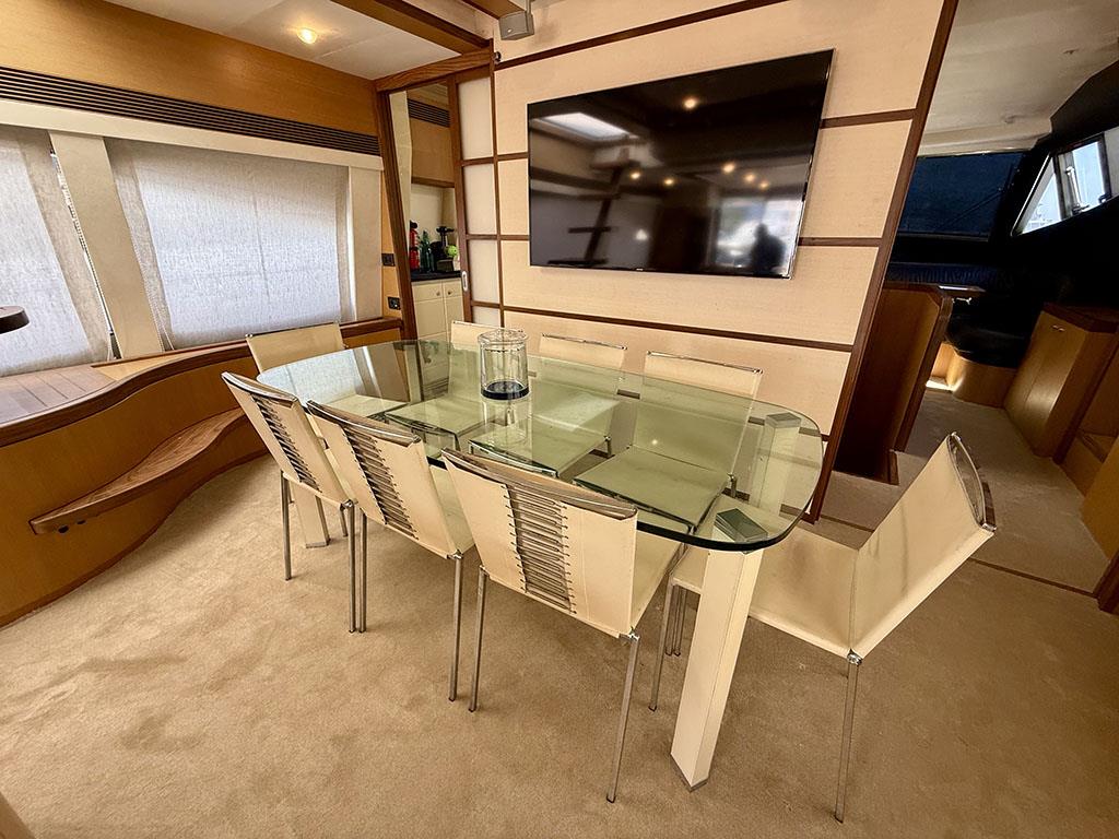 2005 FERRETTI YACHTS 731 